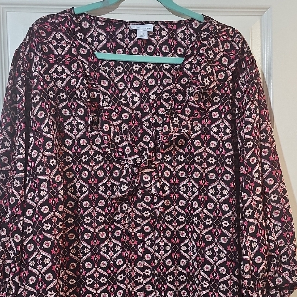Liz Claiborne Black and Pink Geometric Blouse